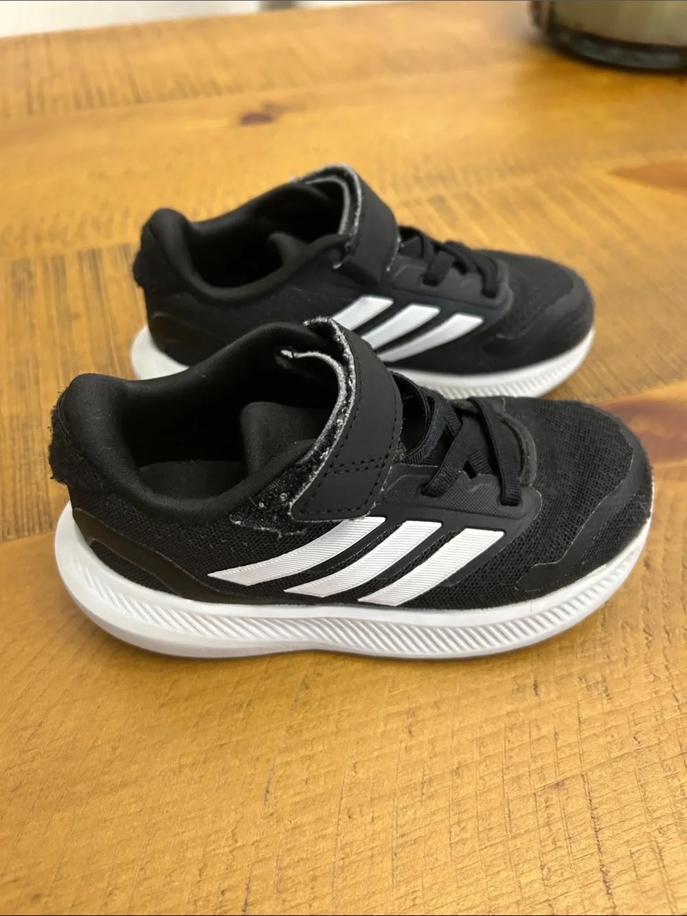 adidas Kids Black and White Velcro Mesh Sneakers size 9k